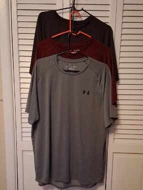 3 Under Armour Men’s XXL Performance T-Shirt